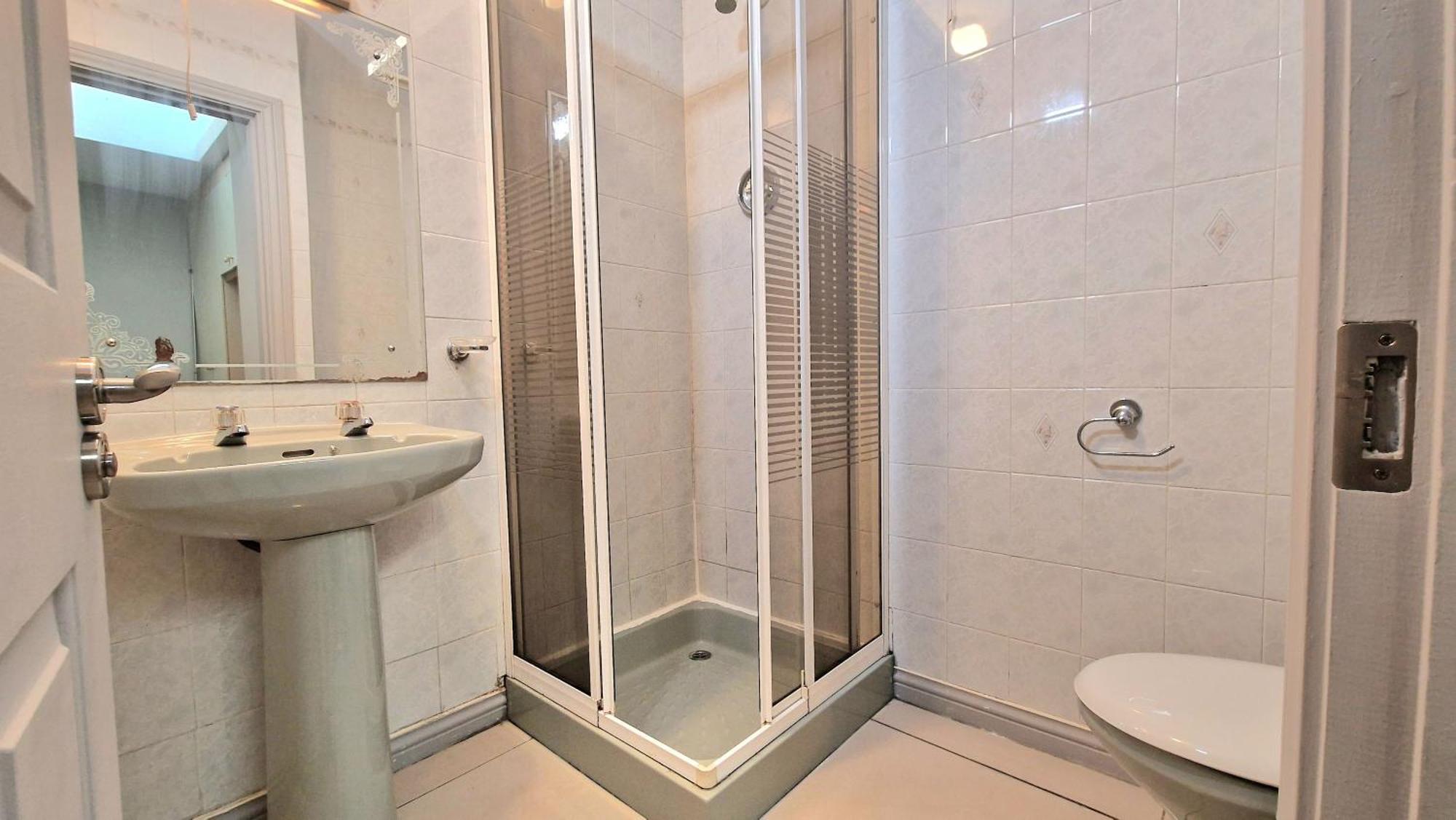 4 Bedroom Townhouse กัลเวย์ ภายนอก รูปภาพ